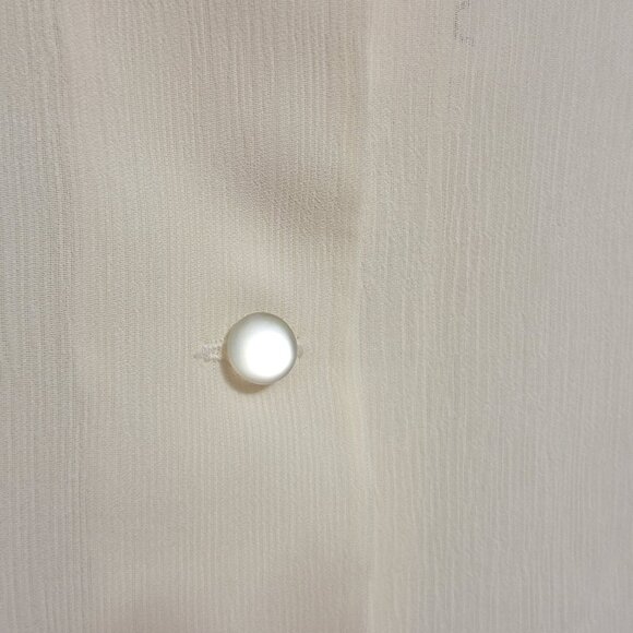 Cream colour short sleeve sheer blouse size small - Picture 6 of 12